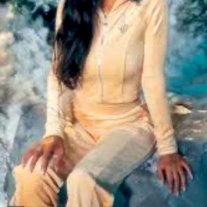 DONT BUY!!!!! ISO BABY PHAT!!!!! VELOUR SET IN NEED OF THIS SET